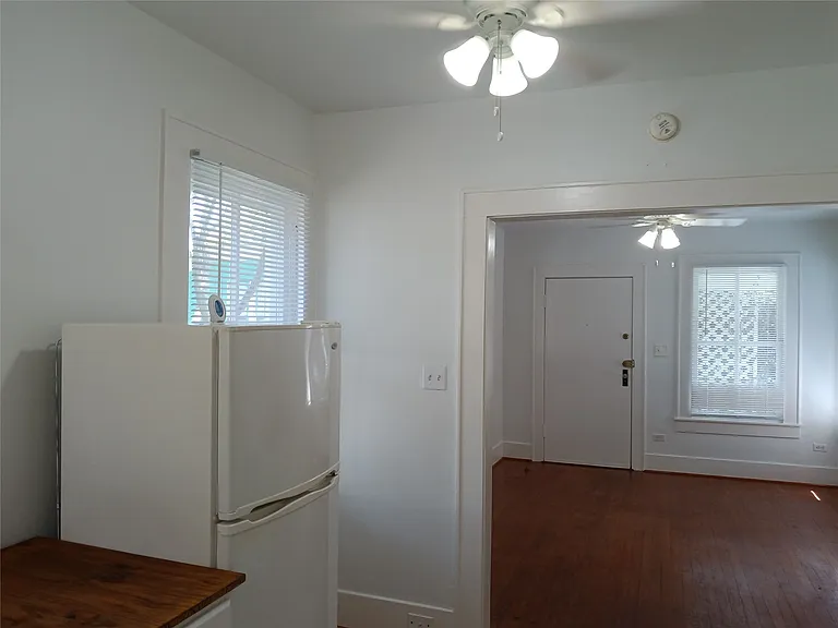 2924 Avenue P 1/2 #1 — Photo 8