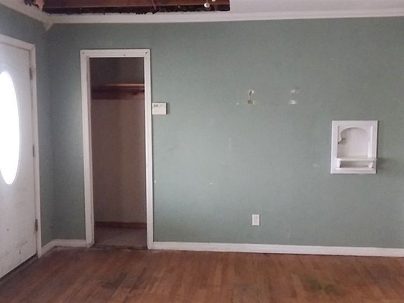 2nd image of 1404 NW Logan Ave