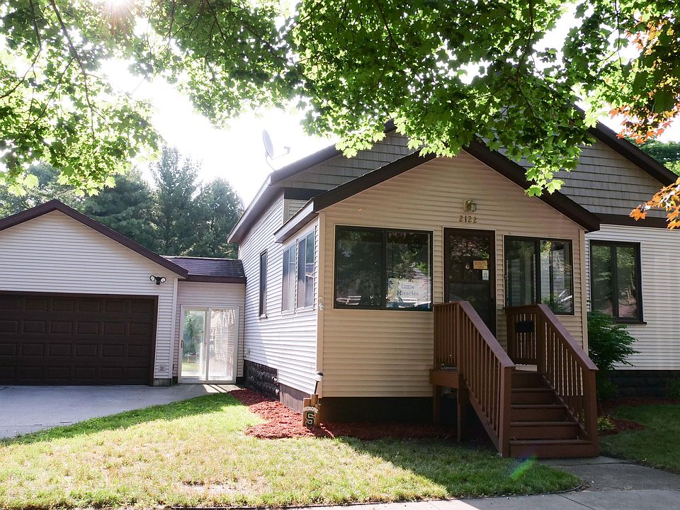 1st image of 2122 Bourdon St