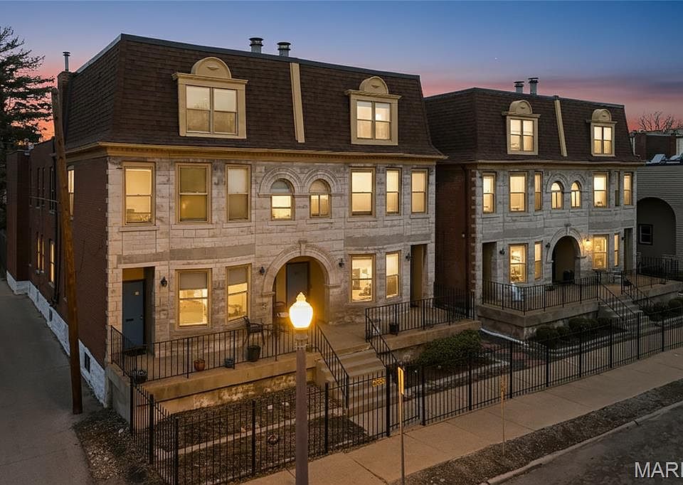 1st image of 327 N Boyle Ave