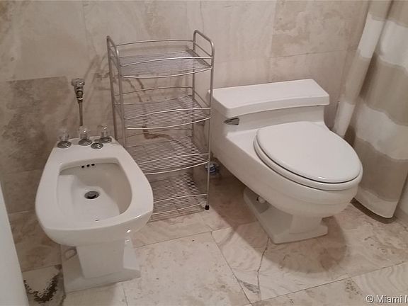 3rd image of 2501 Brickell Ave APT 908