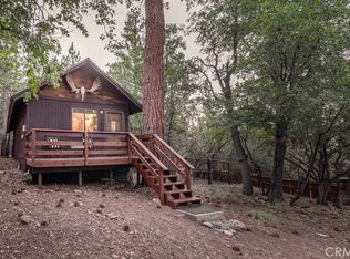 790 Pine Ln, Sugarloaf, CA 92386