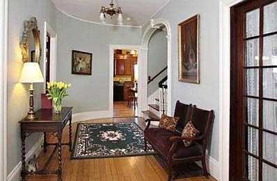 2nd image of 1131 Hyde Park Ave