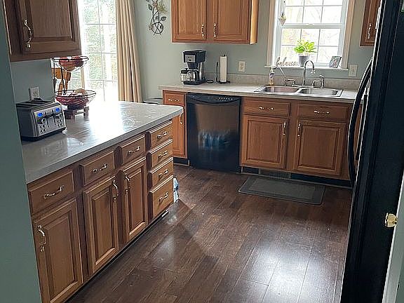4th image of 10670 Sherlock Dr