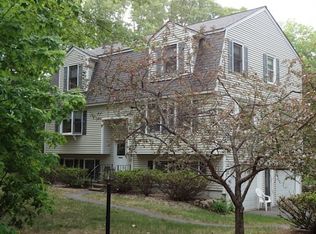 11 Fields Farm Rd, Merrimack, NH 03054