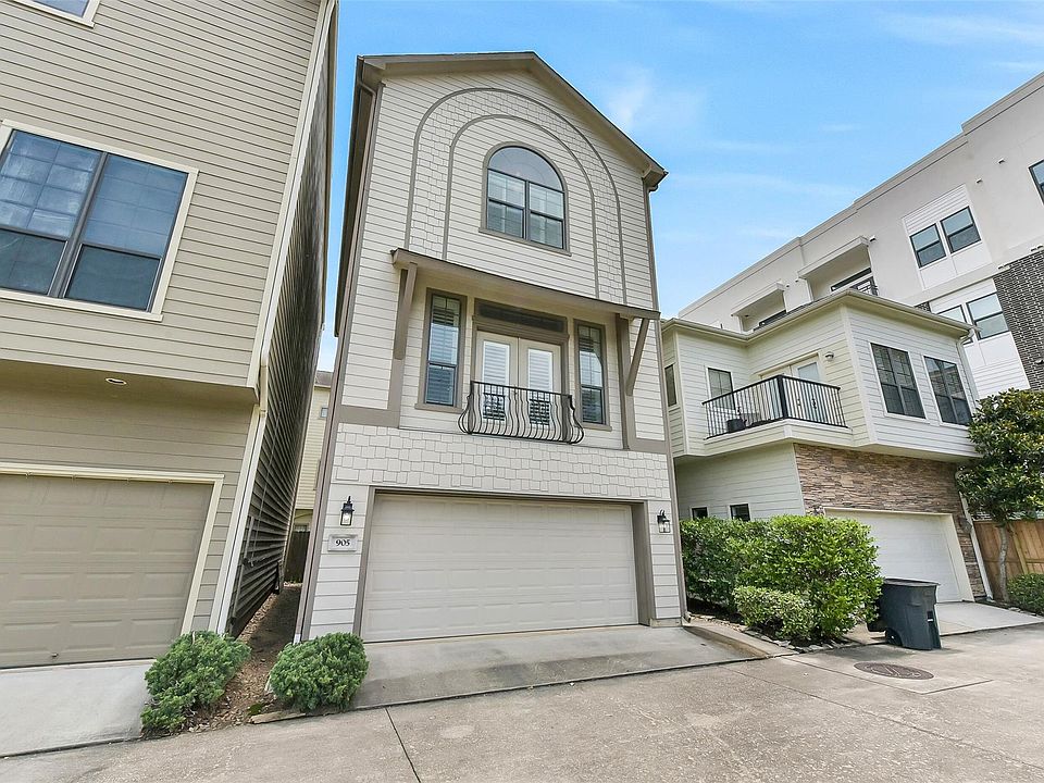 1st image of 905 Garden Oaks Trce
