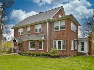82 Aurora St, Hudson, OH 44236