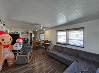 522 Suwanee Dr, North Fort Myers, FL 33917