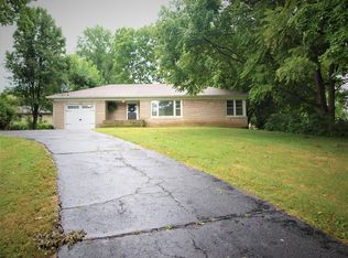 515 S Valley Ln, Greenwood, IN 46142