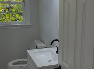 1020 Lakeside Ave, Burlington, NC 27217