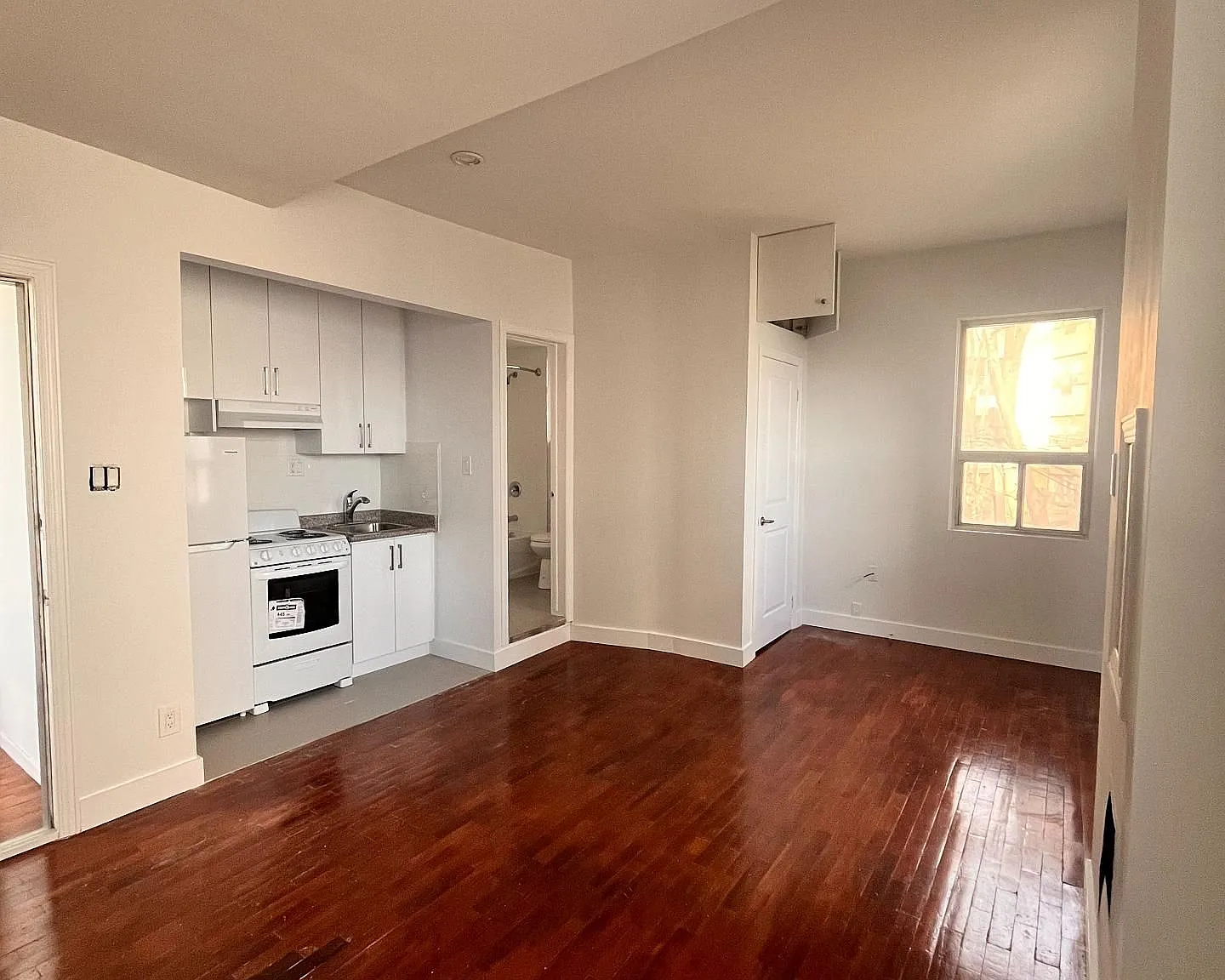 Studio, $1,400 — Photo 4