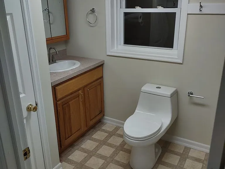 164 Auburn St — Photo 10