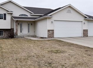 6195 Teal Ln NW, Rochester, MN 55901