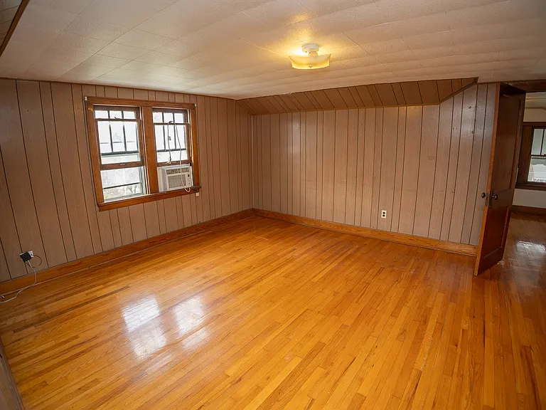 927 Washington St #A — Photo 2