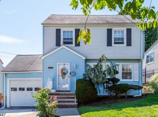 131 Crest Dr, Belleville, NJ 07109