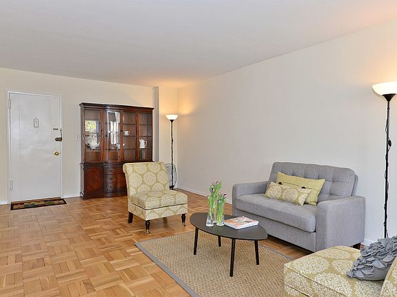 3rd image of 415 Claremont Ave #C004h-48