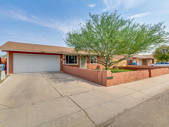 2nd image of 10830 W Calle Del Sol