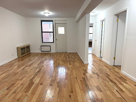 4th image of 38-25 Parsons Blvd #2B