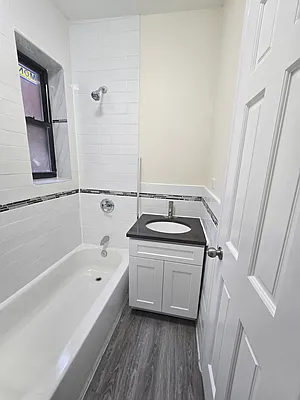 Rented by Voro Purple LLC | media 7