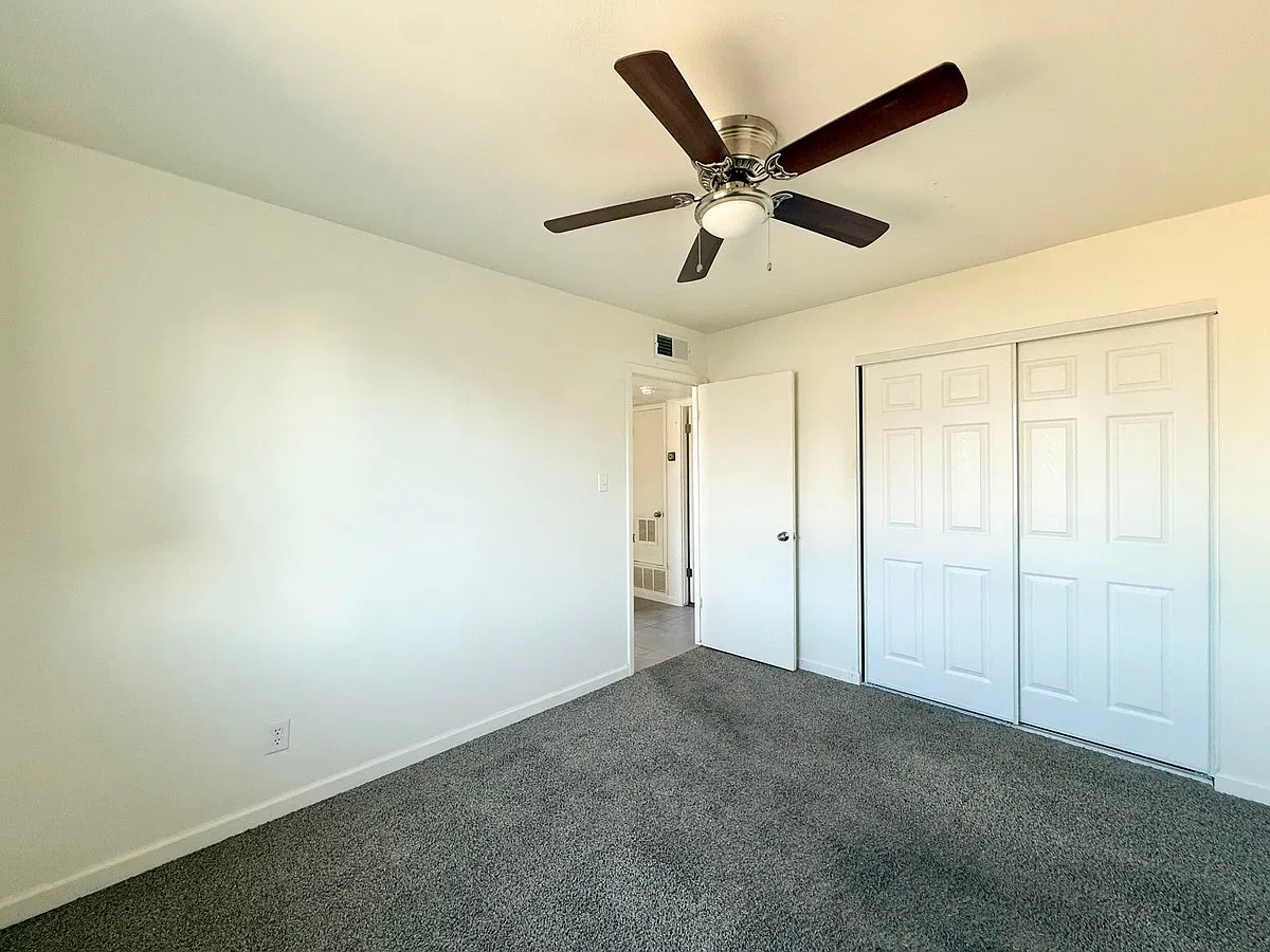 3 bed, 2.0 bath, 1126 sqft, $1,600 — Photo 3