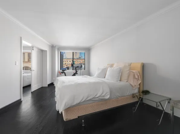 44 East 12th Street image 9 of 15