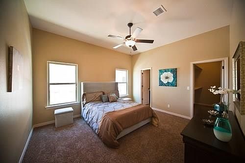 4th image of 156 N Manzanita Way