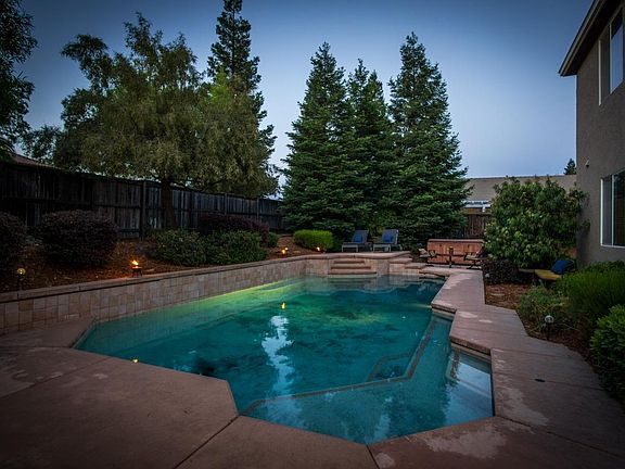 3rd image of 6208 Sweetgrass Ct