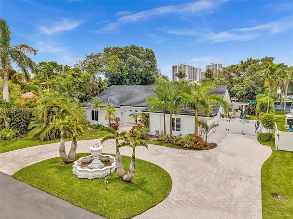 413 Tamarind Dr, Hallandale, FL 33009