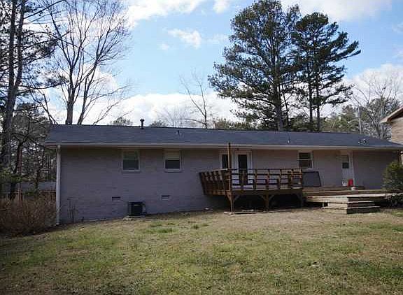 3rd image of 2572 Pamela Dr