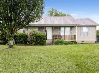 2414 Willow Dr, Murfreesboro, TN 37127