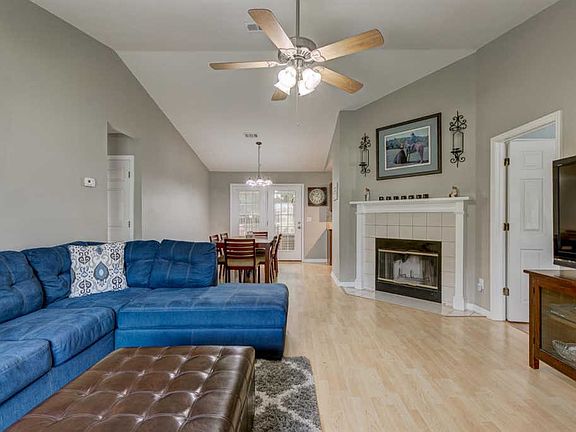 5th image of 2613 Crocket Ct