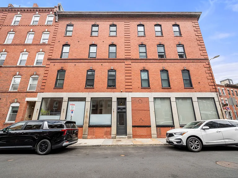 177 Endicott St #2 — Photo 25
