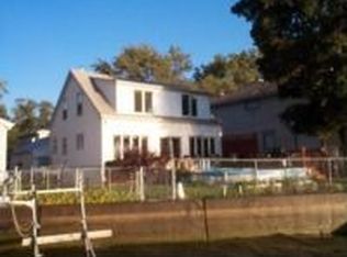 80 Dundee Ln, Barrington, IL