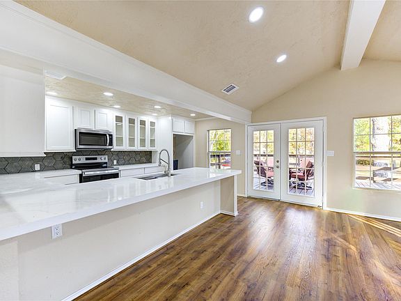 4th image of 235 Michelle Ln