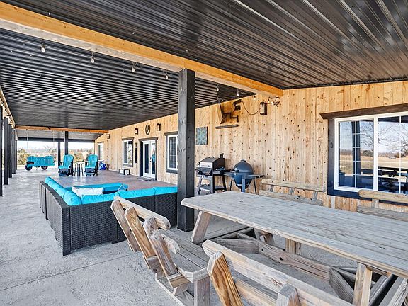 4th image of 3261 Highway Rb