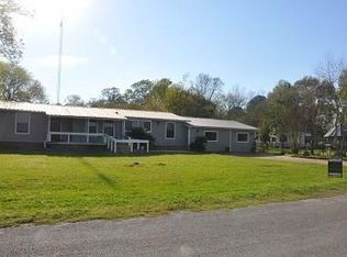 1030 Tara Dr, Trinity, TX 75862