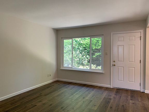 3rd image of 731 Bradford Way #B