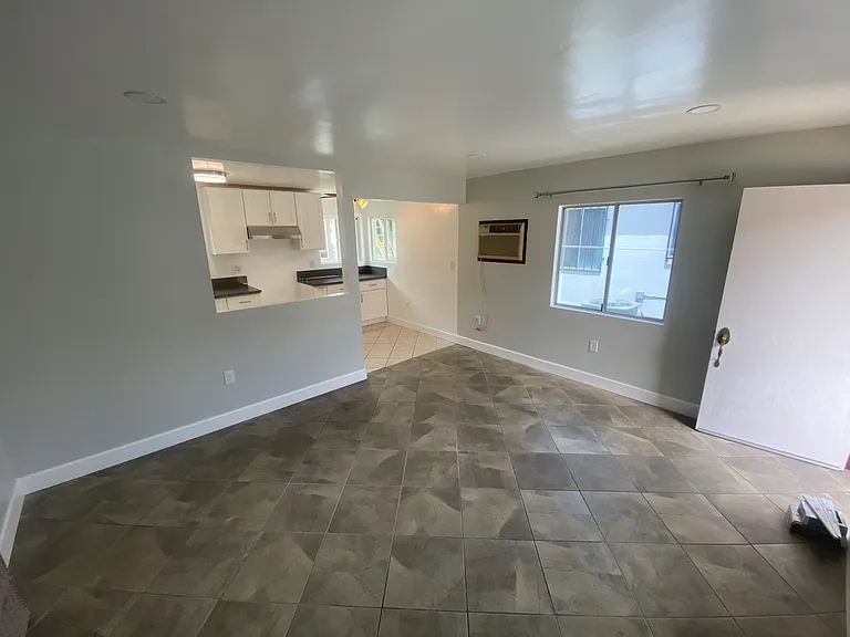 5274 1/2 Via San Delarro St — Photo 19