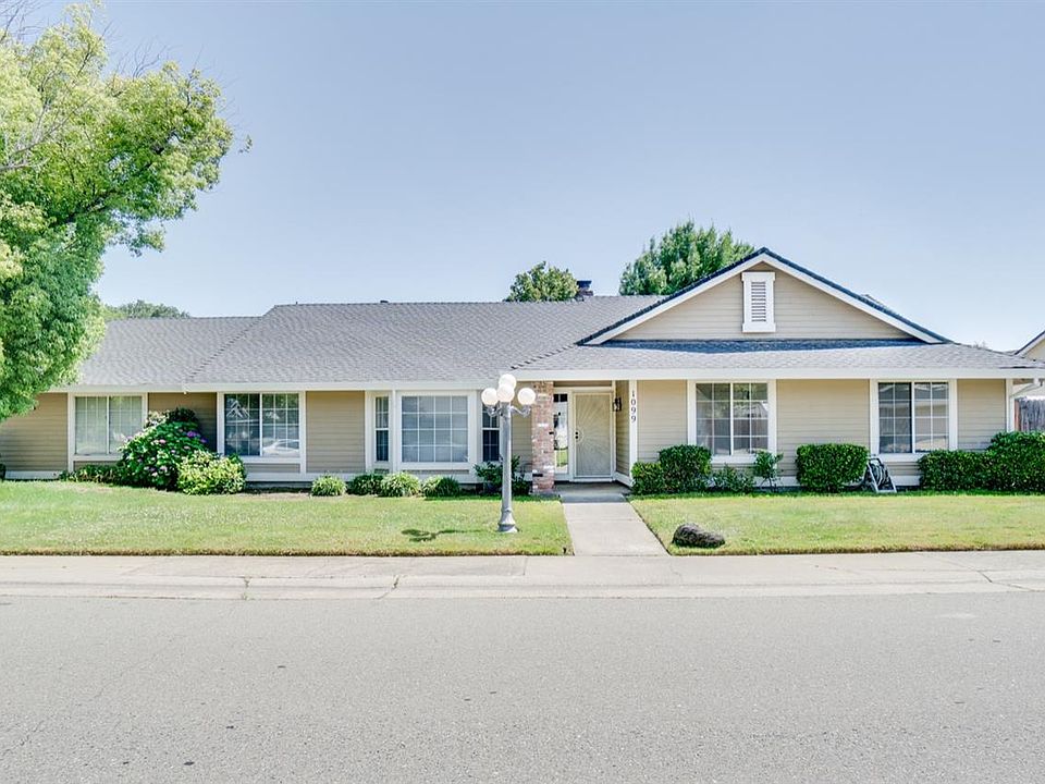 1st image of 1099 Sandringham Way