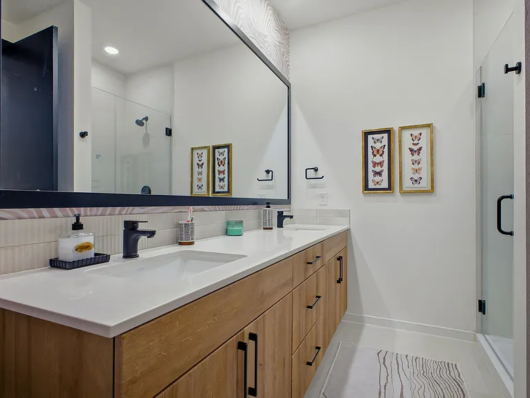 719 E Locust St #4107 — Photo 22