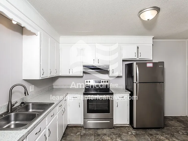 1671_006_kitchen_14286417.jpg