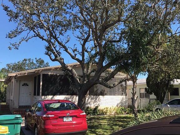 3rd image of 23 Audubon Dr
