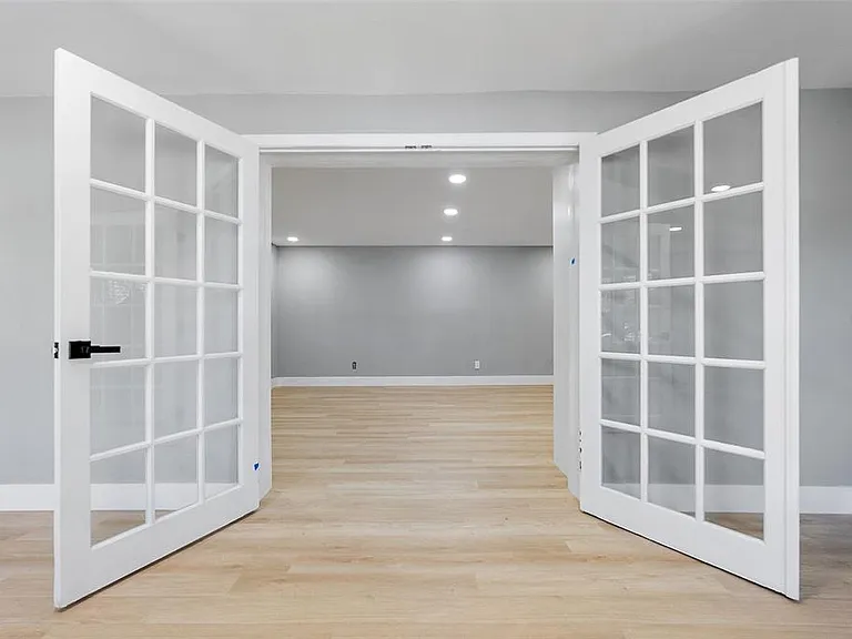 3926 Helena St NE — Photo 7