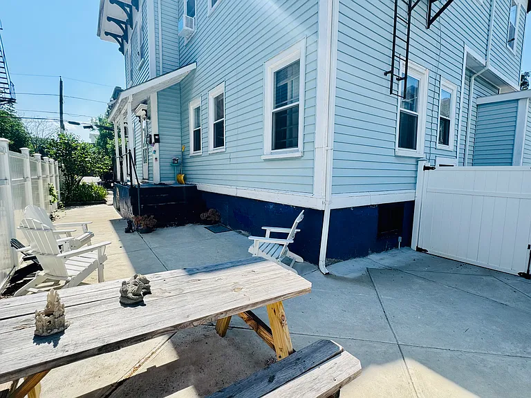 123 Almy St #1F — Photo 15