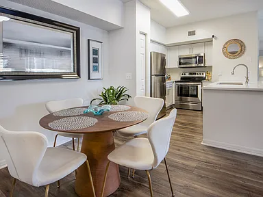 Mira Flores Apartments