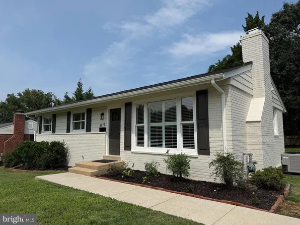 2217 N Earley St, Alexandria, VA 22304