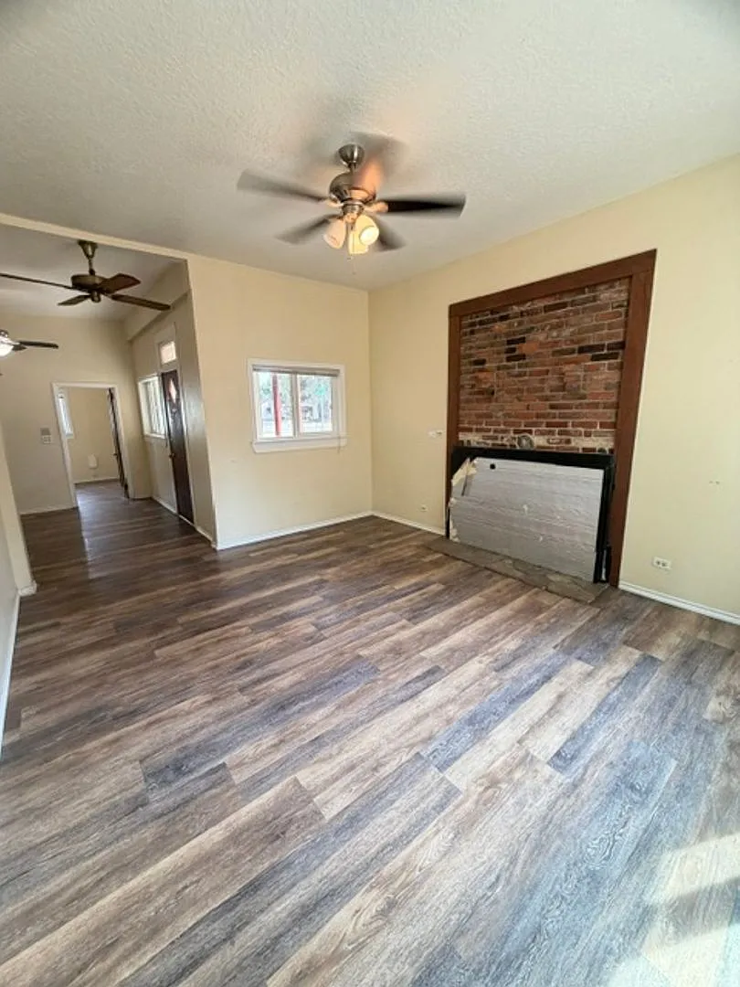 Small, nice two bedroom — Photo 4