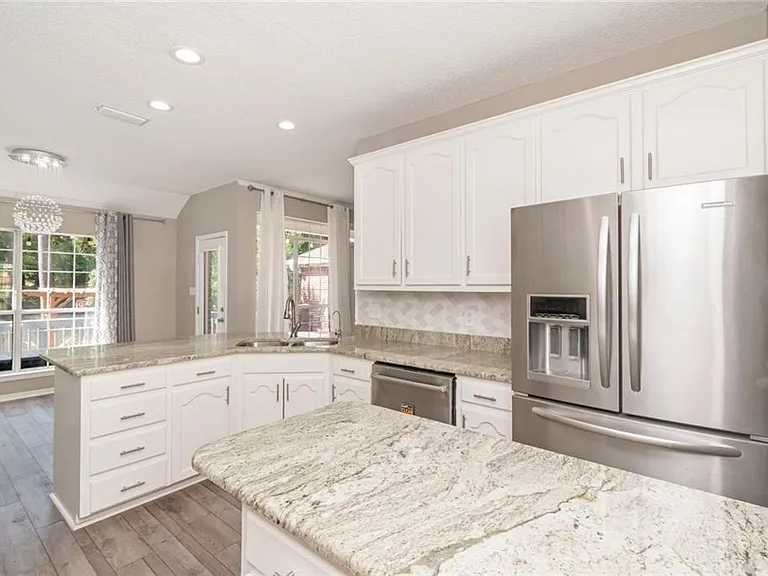 7490 Quency Dr — Photo 24