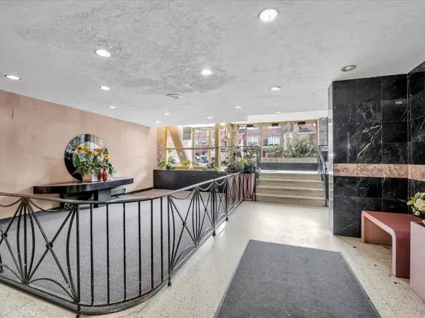 877 Bay Ridge Avenue image 15 of 18