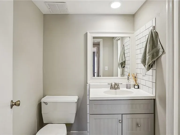 3091 Colonial Way #F2 — Photo 11